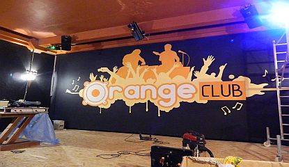 orange club