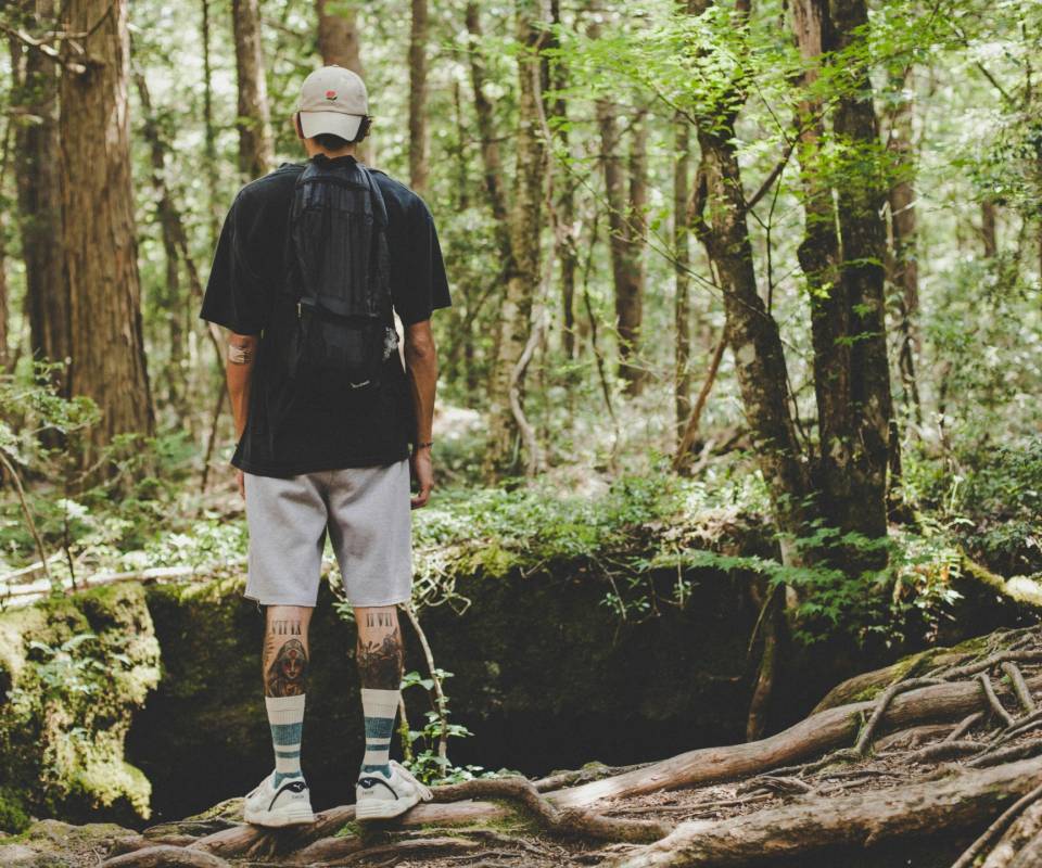 <a href="https://unsplash.com/@kvnga?utm_source=unsplash&utm_medium=referral&utm_content=creditCopyText">Kvnga</a> on <a href="https://unsplash.com/photos/man-in-black-jacket-and-white-shorts-standing-on-brown-tree-log-during-daytime-CbudVRaJIQs?utm_source=unsplash&utm_medium=referral&utm_content=creditCopyText">Unsplash</a>