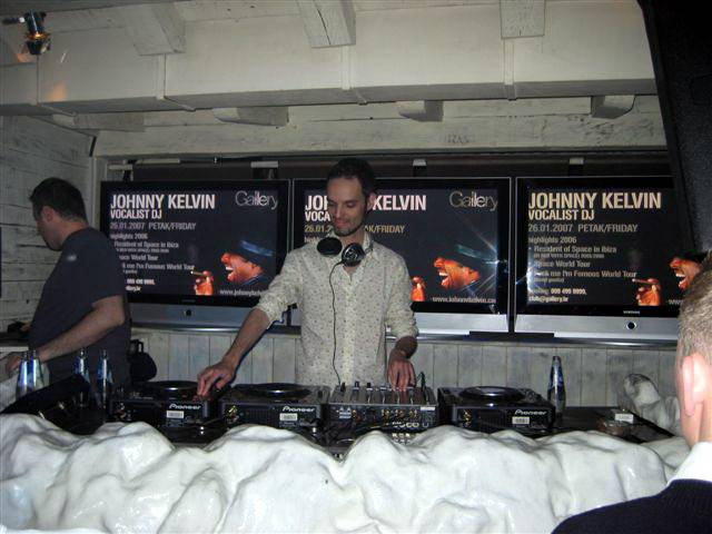 sergio-flores-gallery