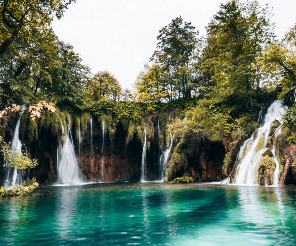 <a href="https://unsplash.com/@julian21?utm_source=unsplash&utm_medium=referral&utm_content=creditCopyText">Julian</a> on <a href="https://unsplash.com/photos/waterfalls-in-the-middle-of-the-forest-during-daytime--_SNTSkKBJU?utm_source=unsplash&utm_medium=referral&utm_content=creditCopyText">Unsplash</a>
