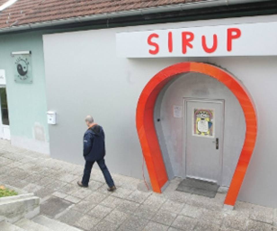 Studenti dizajna i klub Sirup