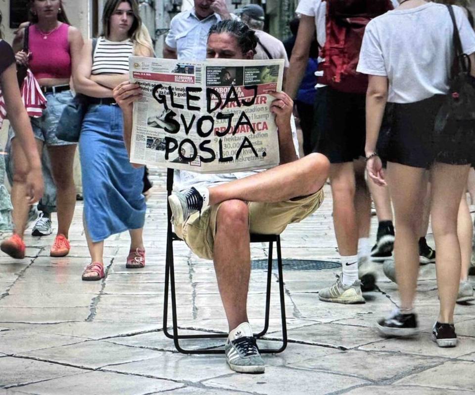 Boris Burić: Gledaj svoja posla (2025.)