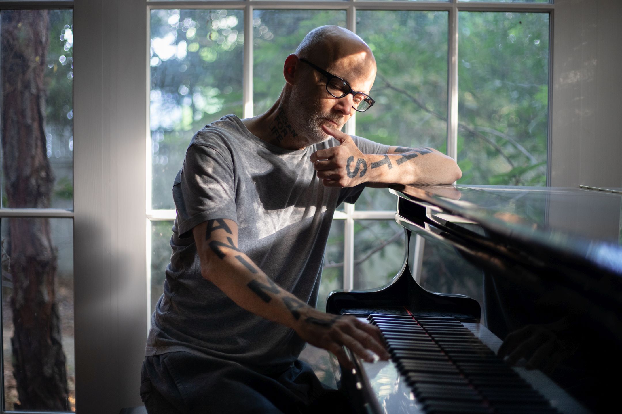 Jedan od najutjecajnijih umjetnika elektroničke glazbe Moby objavio je svoj 23. studijski album Future Quiet